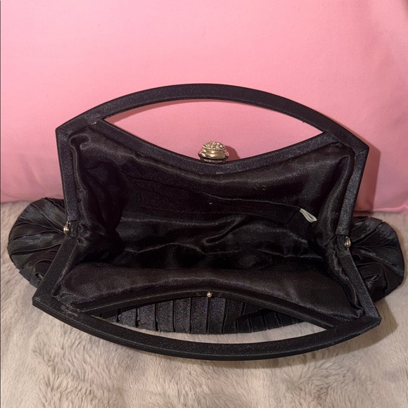 Vintage Black Pleated Satin Evening Clutch with Top Handle - Picture 4 of 7